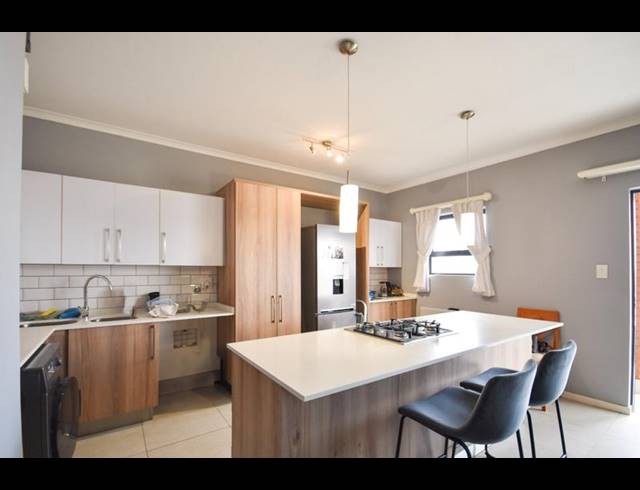 2 BEDROOM APARTMENT FOR SALE IN GOLDEN FIELDS ESTATE